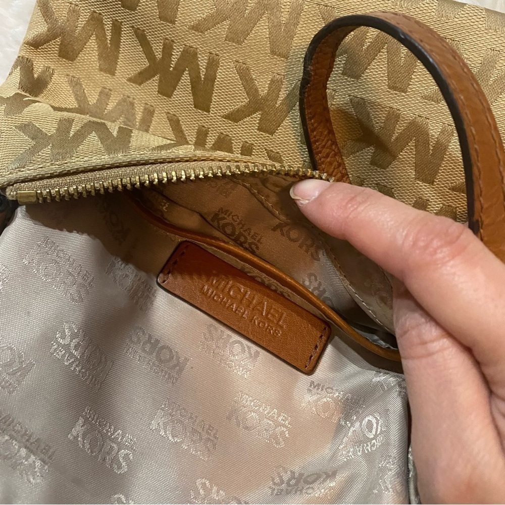 Michael Michael Kors Signature Monogram Wristlet Wallet Purse - Picture 4 of 12